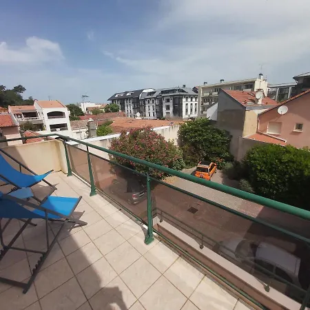 Apartment Centre, Grand T2 Balcon Pkg, Gare 600m, Tres Calme Arcachon