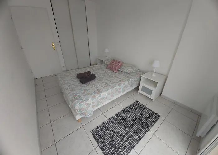 Centre, Grand T2 Balcon Pkg, Gare 600m, Tres Calme アパート